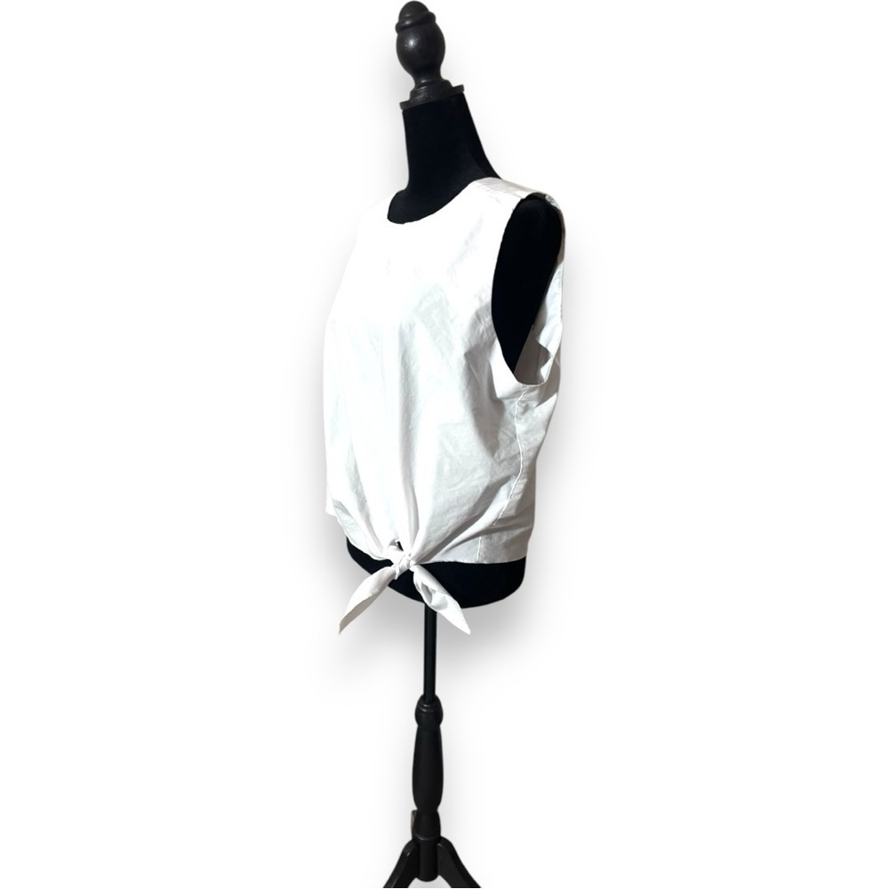 Cupio XL White Sleeveless Keyhole Back Tie Front Lightweight Blouse - Picture 6 of 16